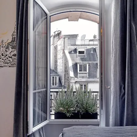 Tinah Paris, Reaumur - Montorgeuil 3* Paris