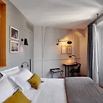 Tinah Paris, Reaumur - Montorgeuil 3*