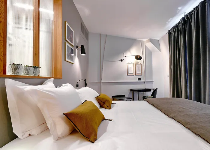 Tinah Paris, Réaumur - Montorgeuil 3*